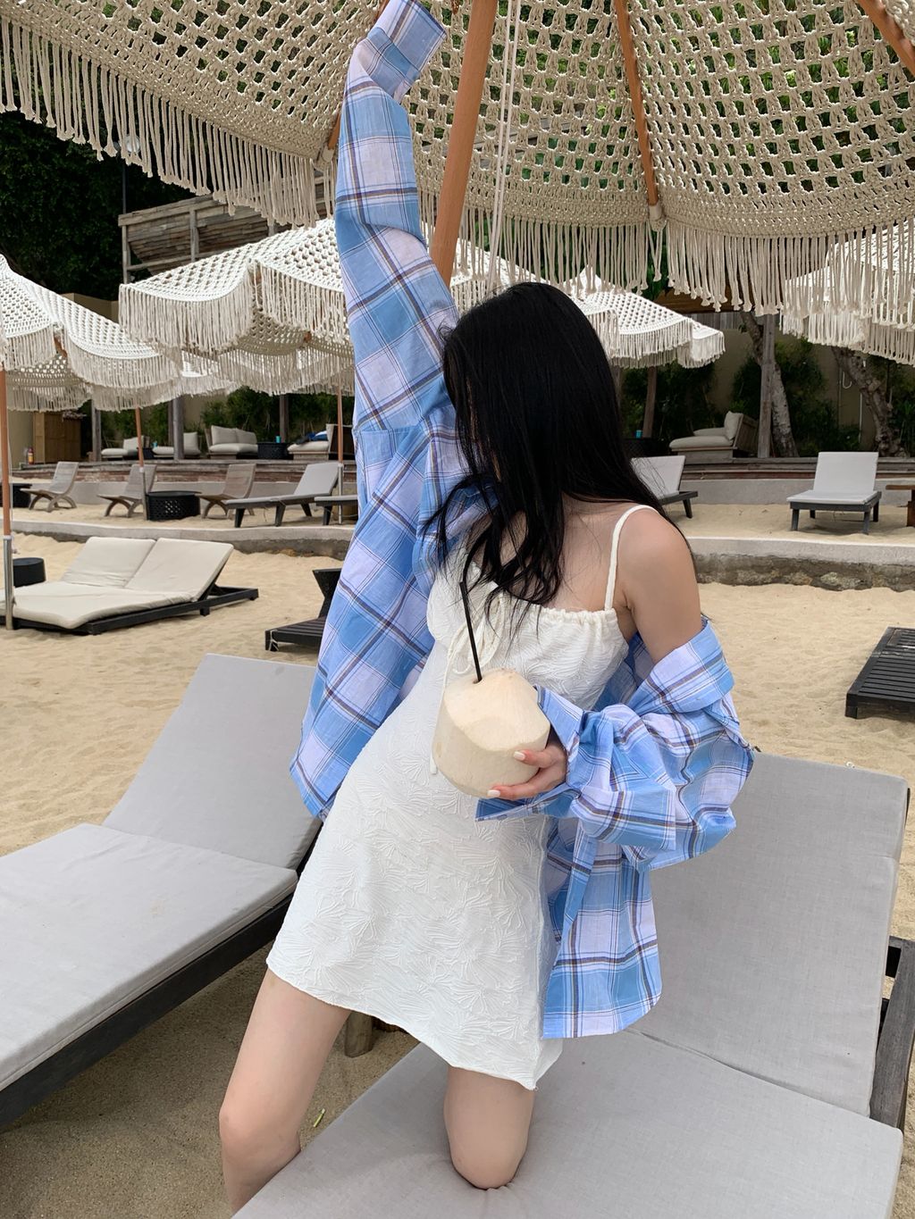 b4053066987382f57f056d37c7a9b7f9