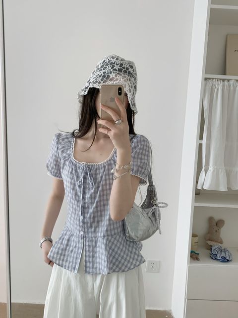 be0e2e00a6ac24f18f69285971a327c6