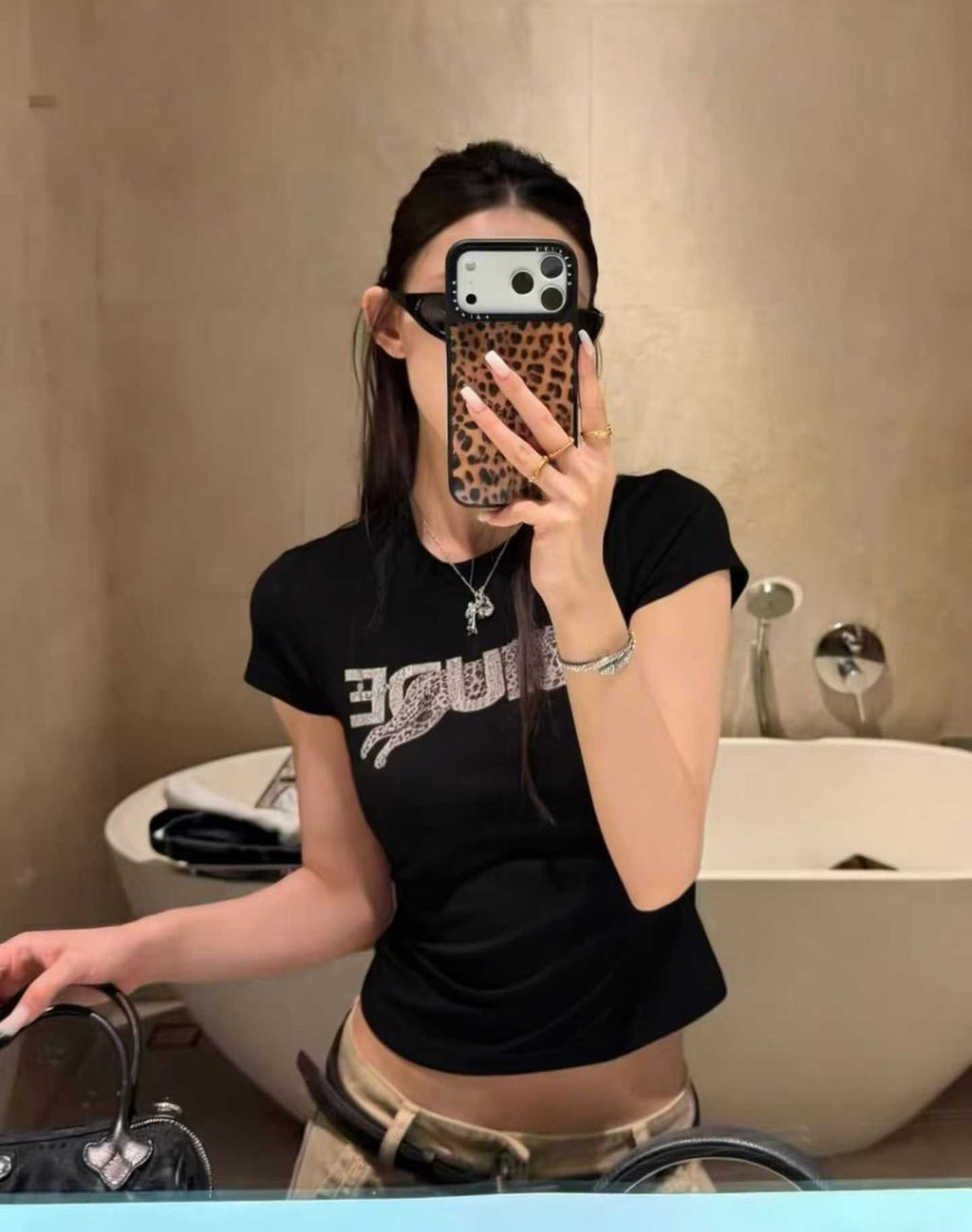 4ed155918b9f9439751f6f8f324c5687