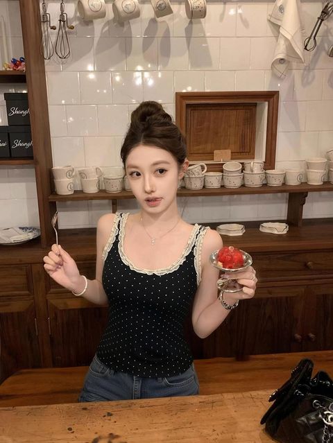 b2247b22679e5b881add1a85cb5b6708