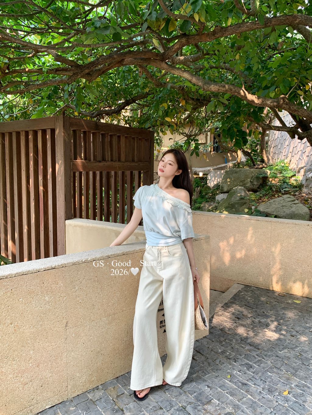 389824c385e846b03e97a3e78ae1a410