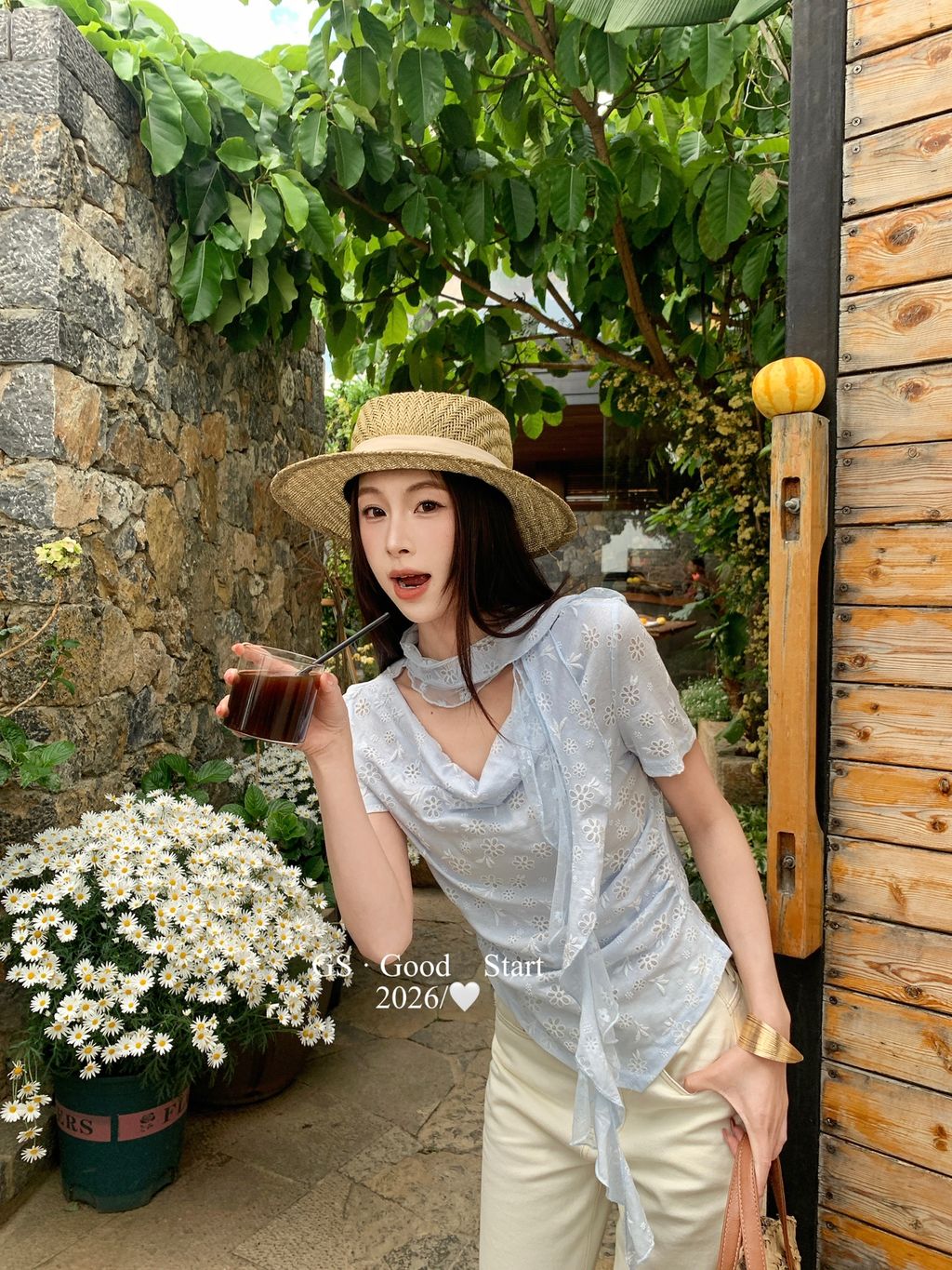 81ca0eca5df8b249eea4013de4bd8b63