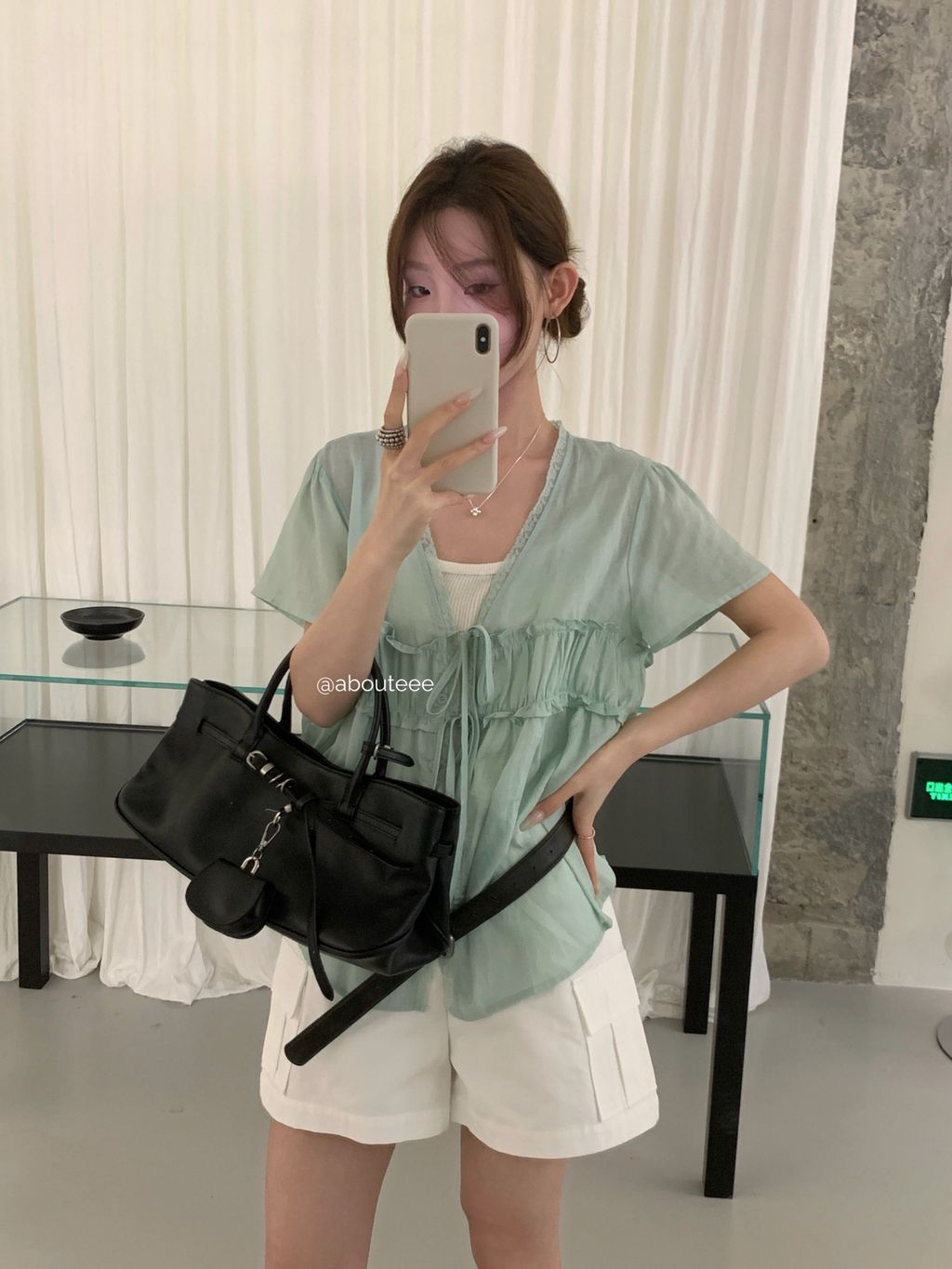 6612fdaaf9116c97e754b57c24f4a952