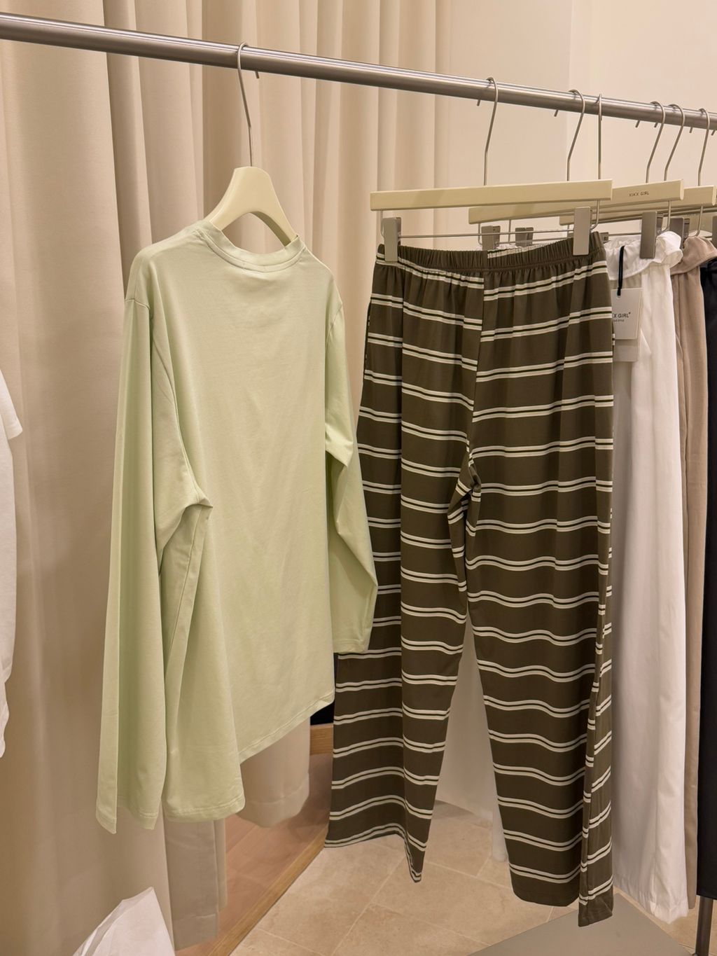 63b0291df01588cf77496b7712ba40b6