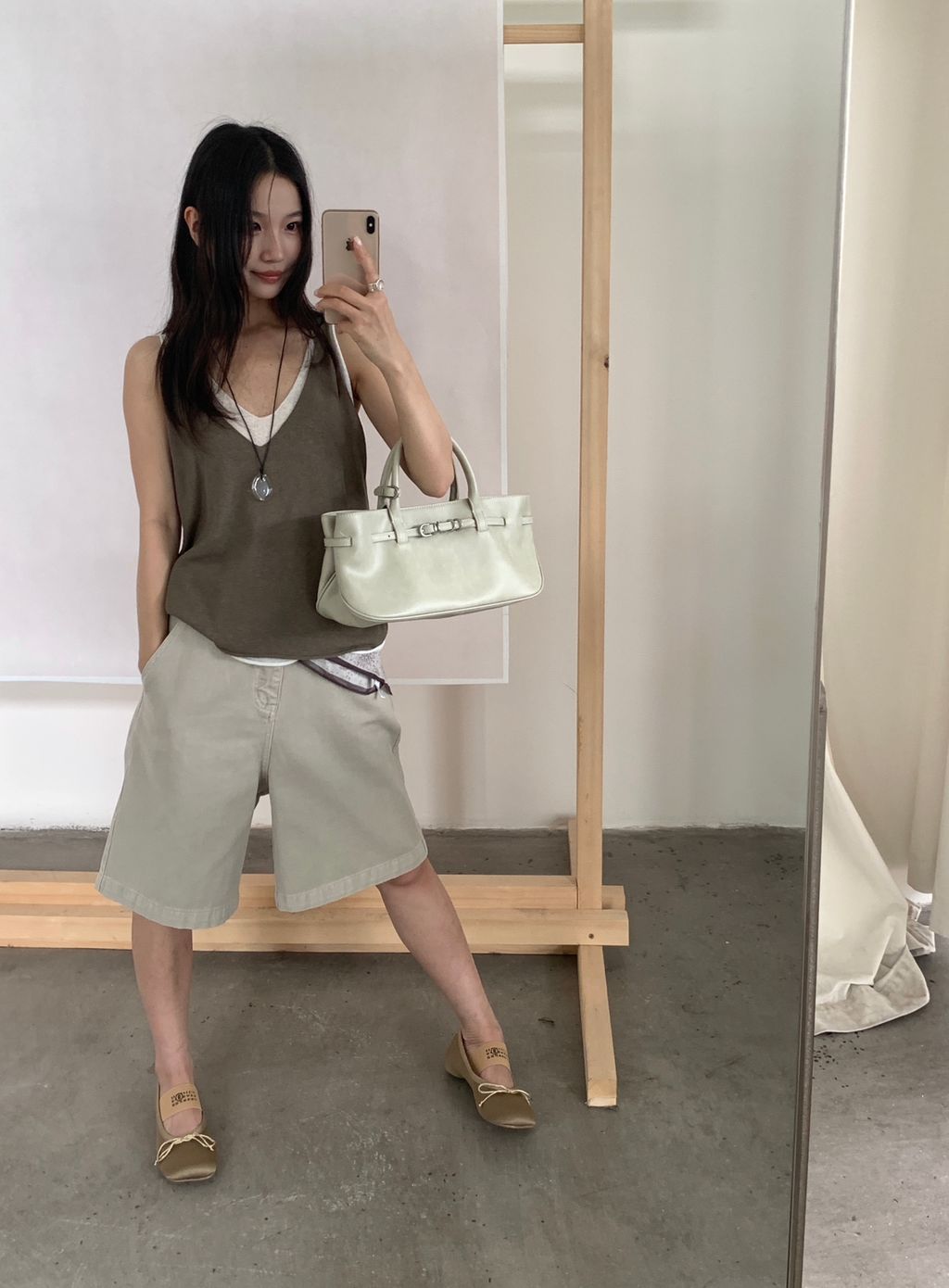 85d90d806de392f333a00389e0334077