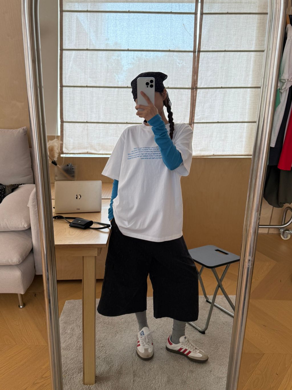 b2d7f6cff4e074f9d85e1f31c0e7d845