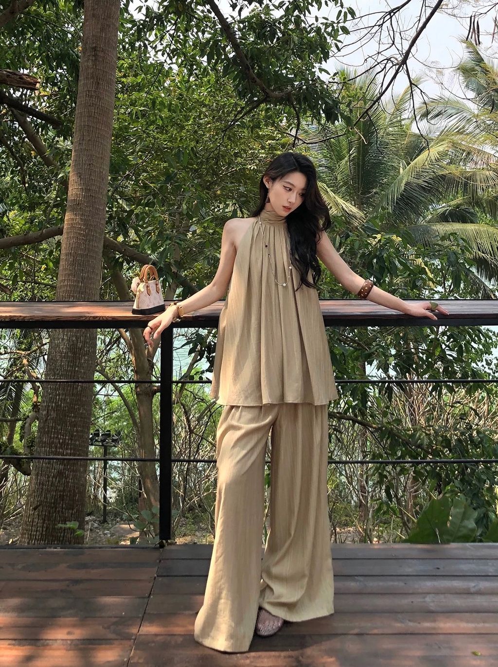 ec9b57fae7b9eabfecbe867011799bd6