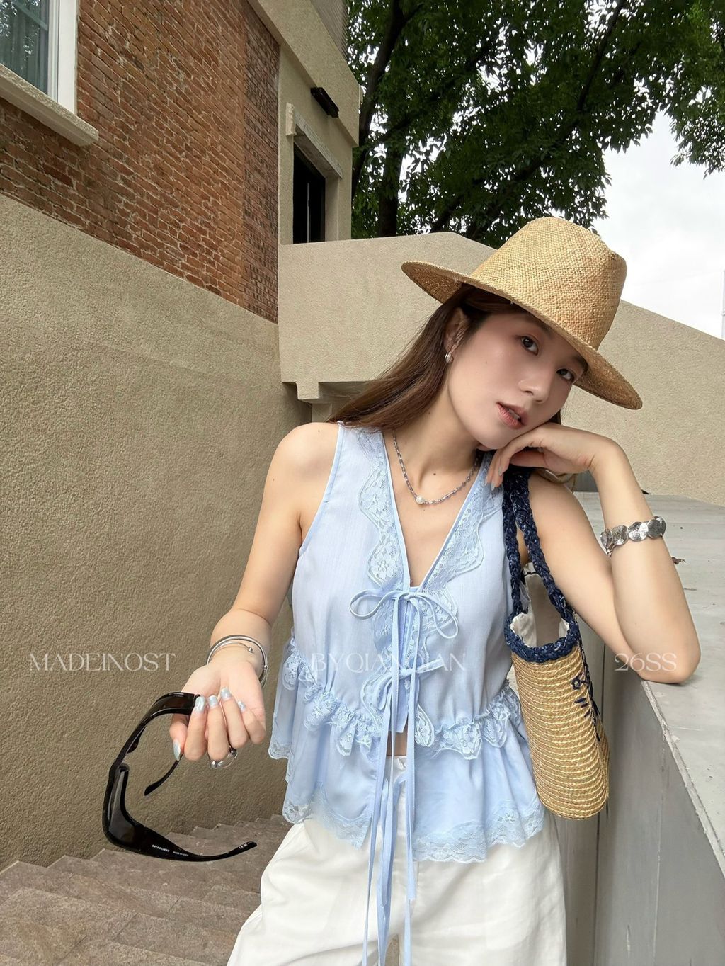 7b05d4ad792b634104c8eece7931e235