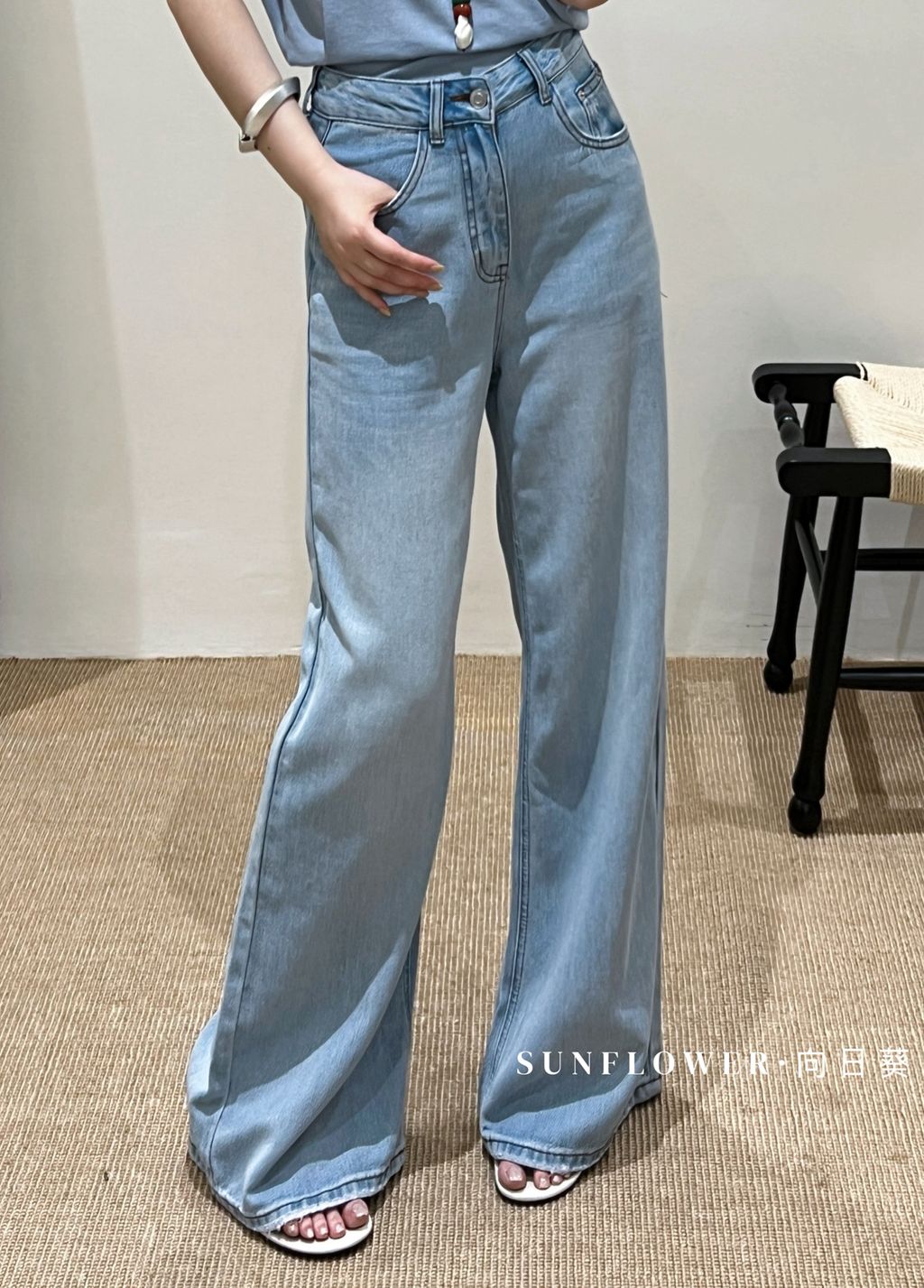 4ff153c7856427ee9de3e85753c476f5