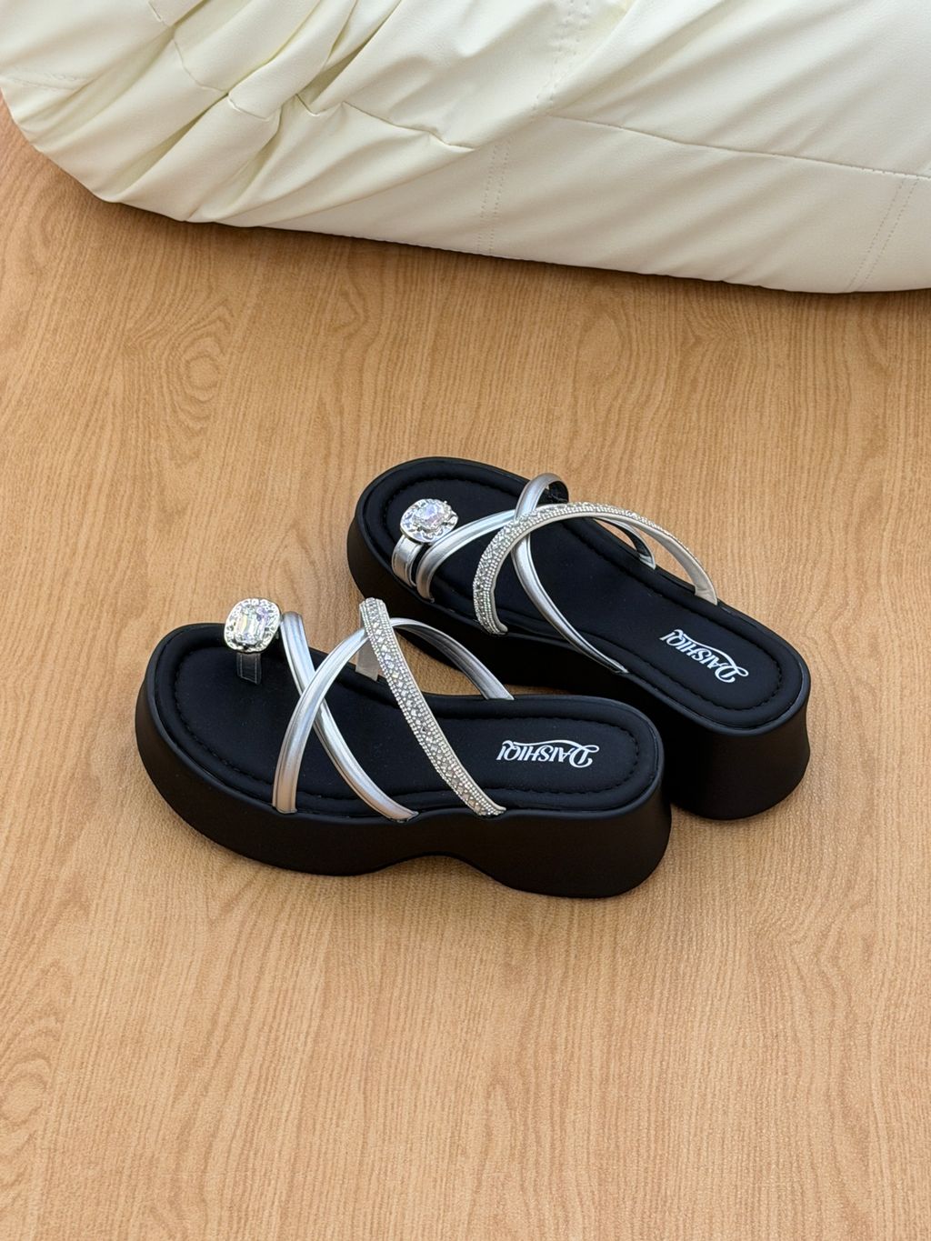 676b5a28fbb696527d69e9cf2c3eebcc