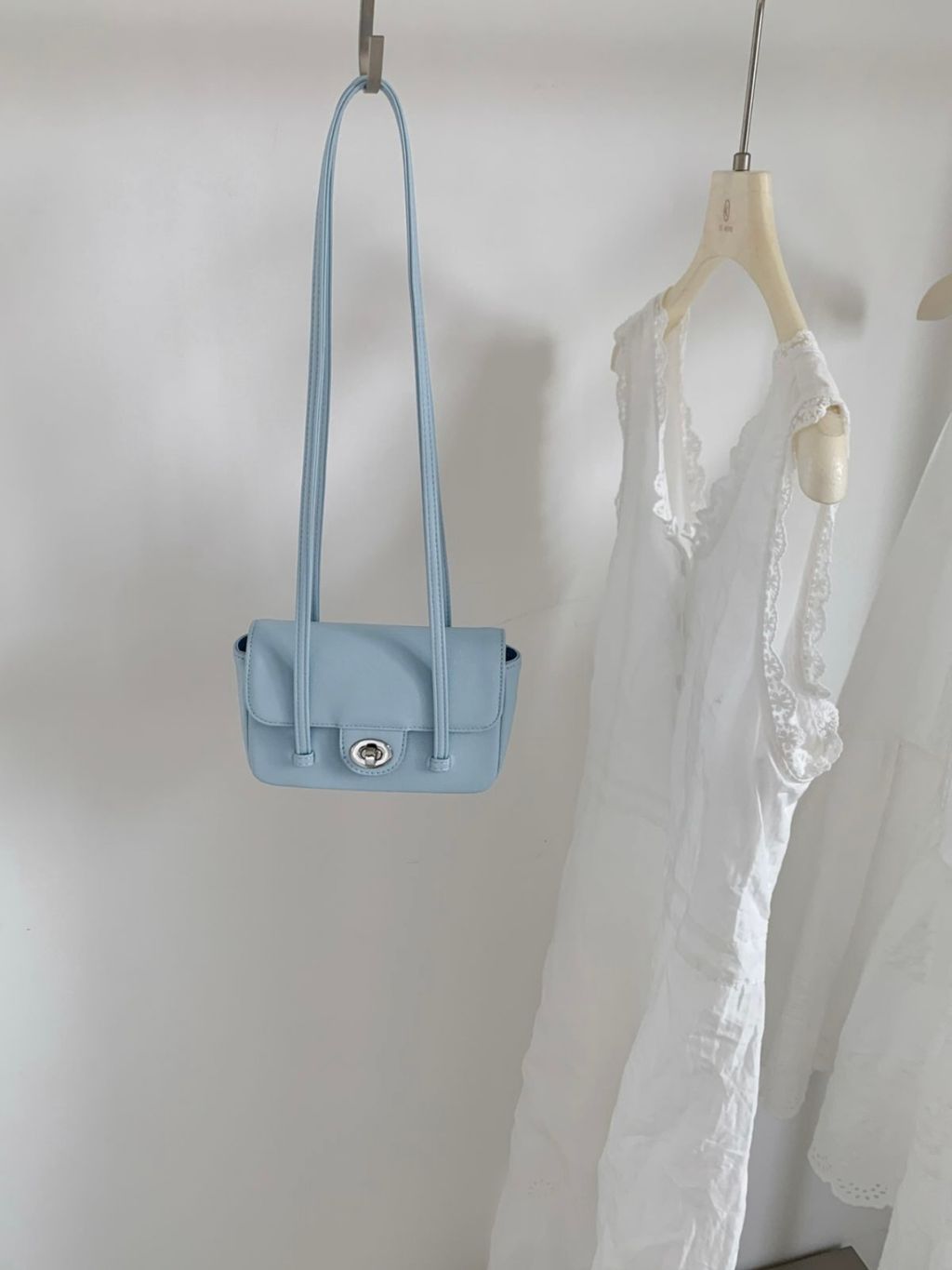 628b6808ba8c45d779866dc15f3c9b32