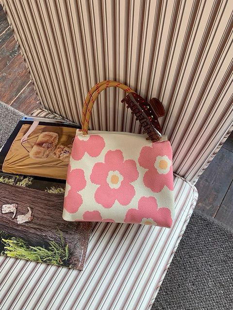 47e753f5f2a3434a59c3448f55335be8