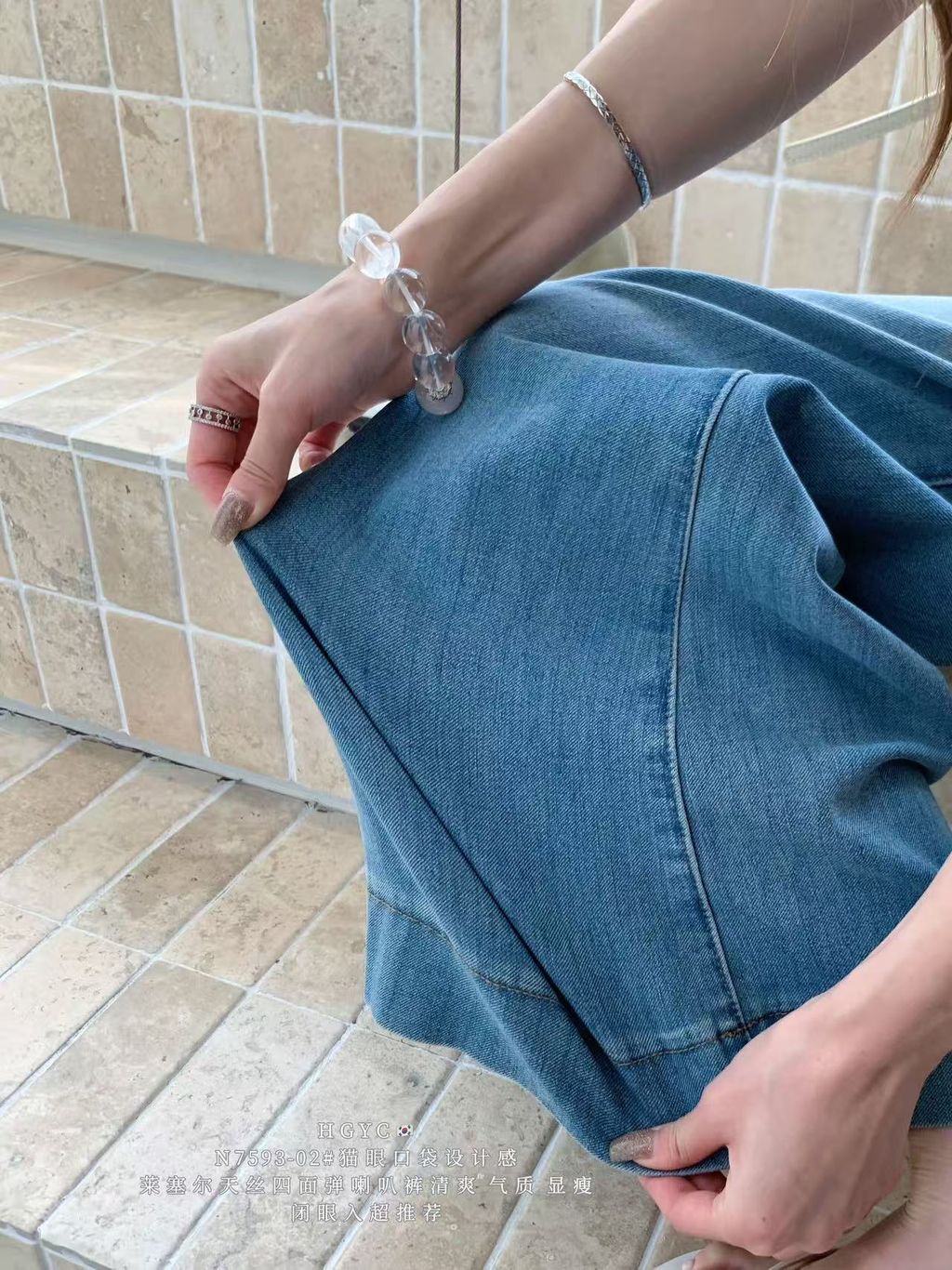 e83881e91a1b4d272b700d5f81b50b69