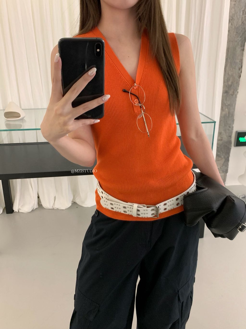 528905b15ea2591f2519b25c9d970976