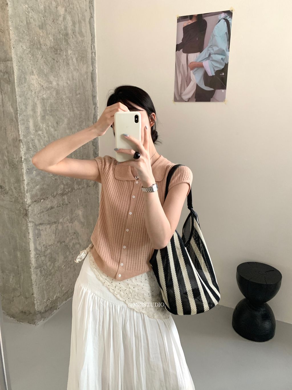 b81709db133e28a6e238d8c5bd04cefe