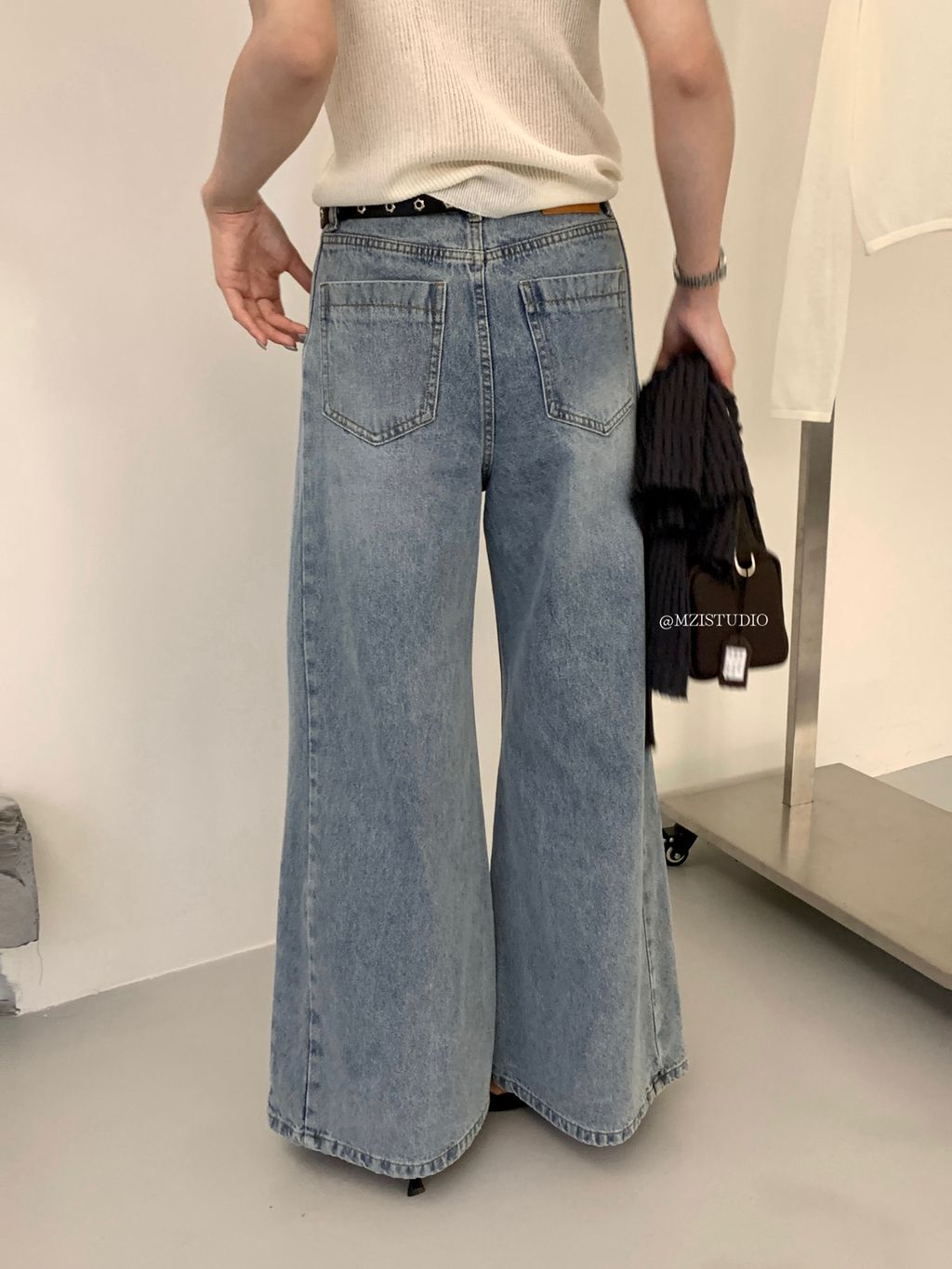 cb2d7d291380d3730b62aefebf7c8c6f