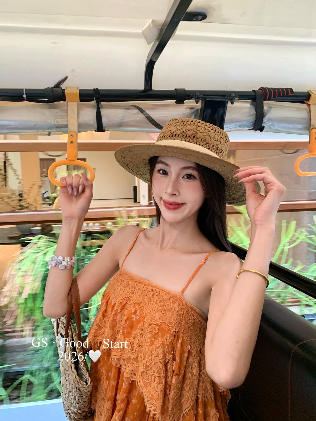 54eb1c597baf5c4246b7f74a3c0956de