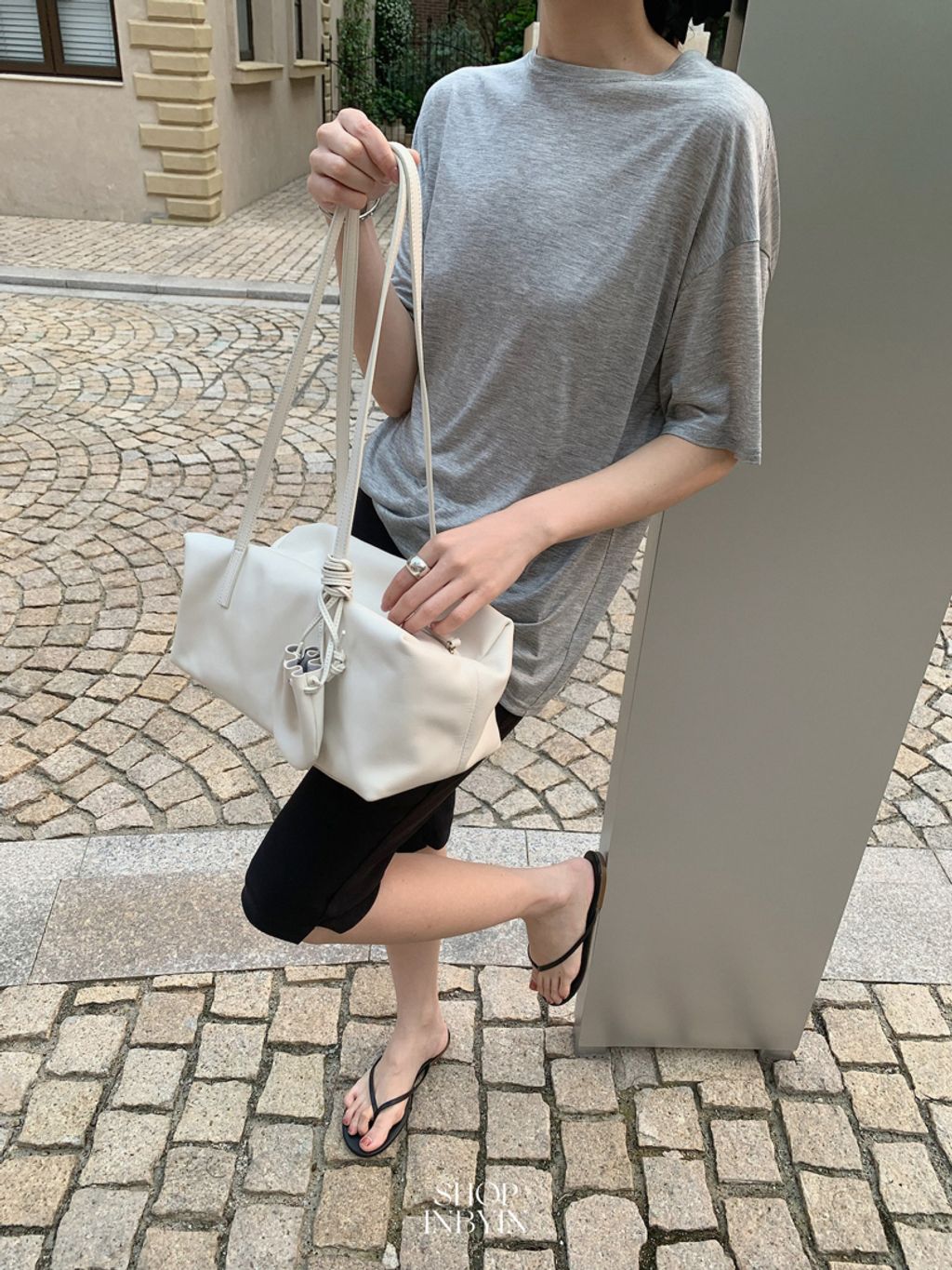 8ffae9893b29d91752e3d8e8f45221c4