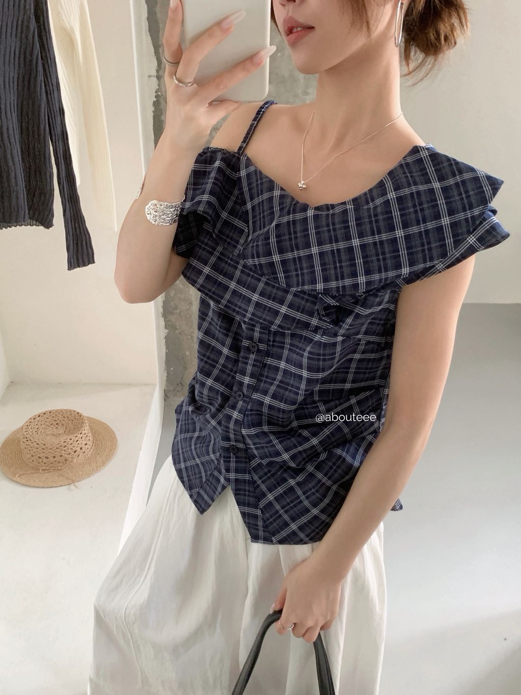 8076d8397d3993c941f731a5fdbabdeb