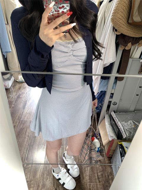 18997847662579c64dc68c03d7a2b63e