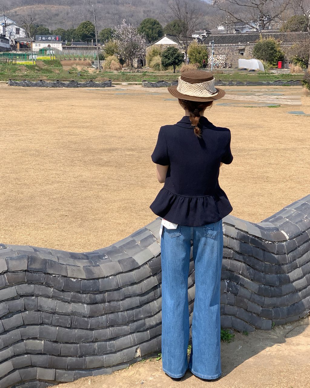 ece21212f2f05bbbcfe5aec30e2aeab5