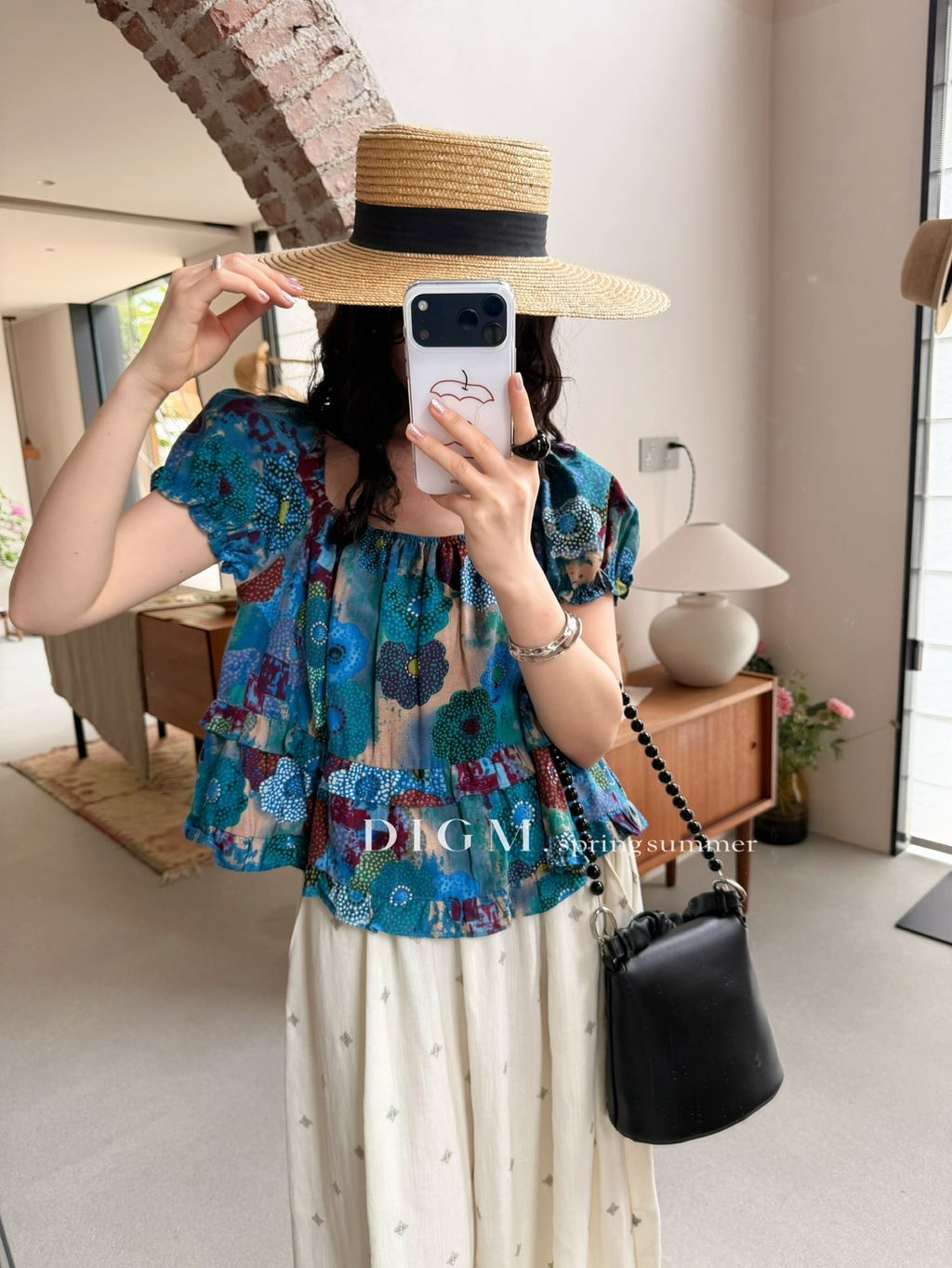 4c8da33c2a3aee22c364f4e6338b6b55