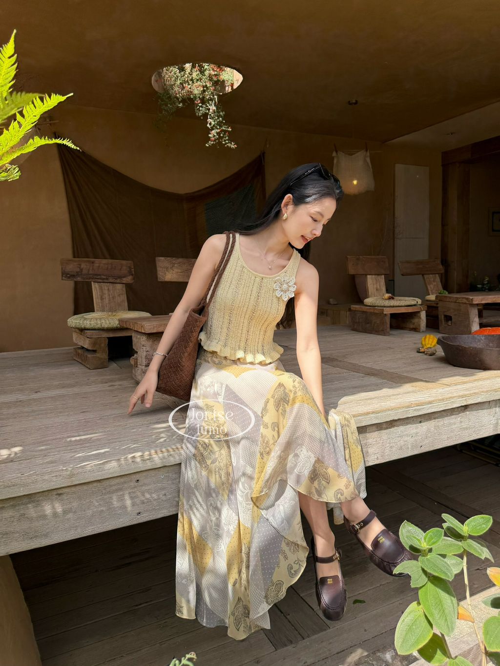 99b9a73efb8947d6cd147863956803e1