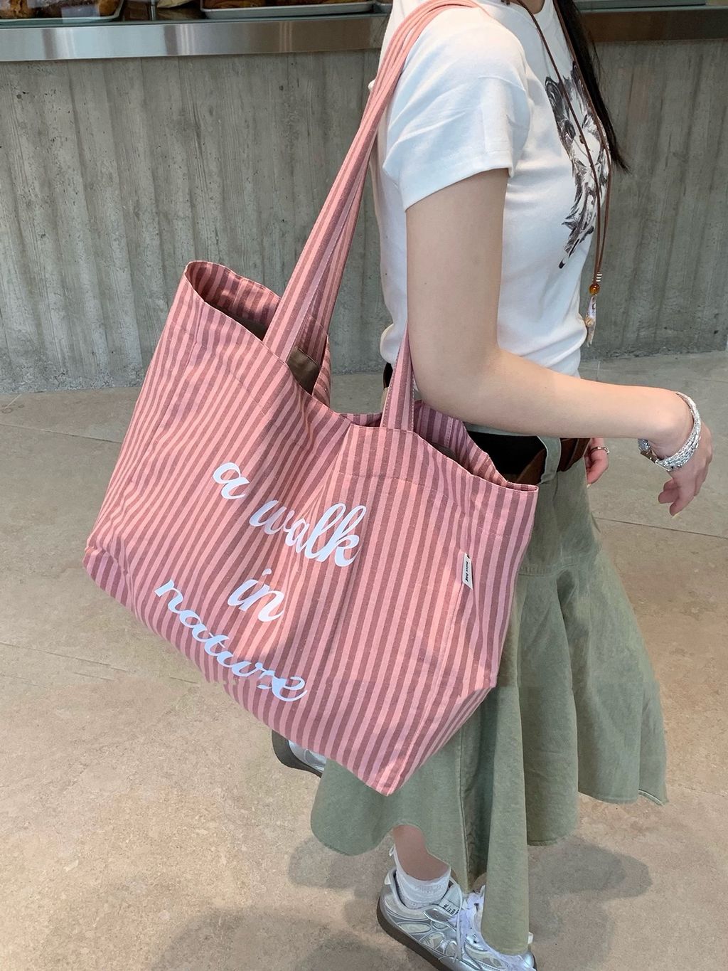 b2b0a3ba6022d787d8c3fb5d70b07f52