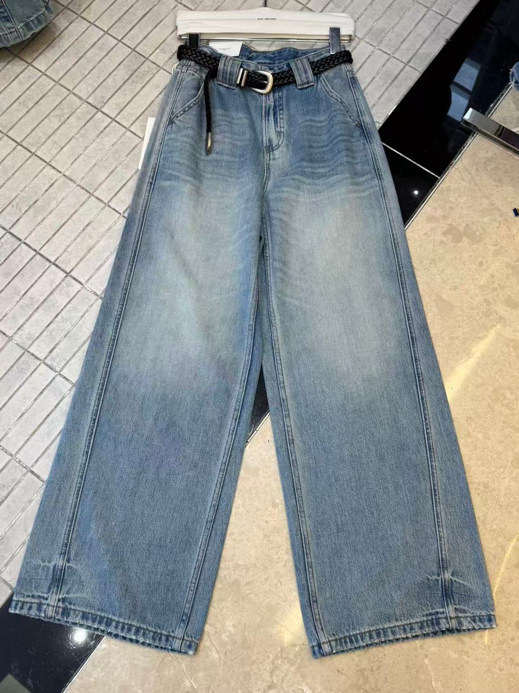 91a7d3fda81267310650a2c787bcb37b