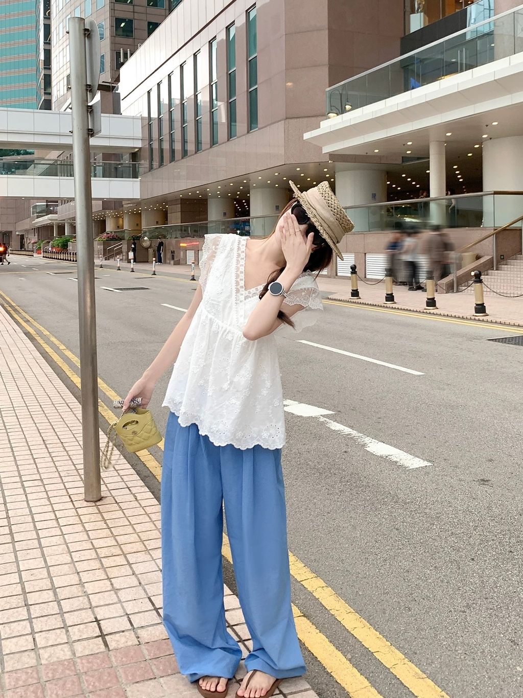 8701c1285962463fe9693b575ac2082f