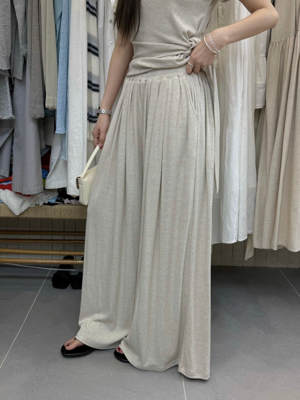 5daa83e70755ef37ba3df79285d99dd7