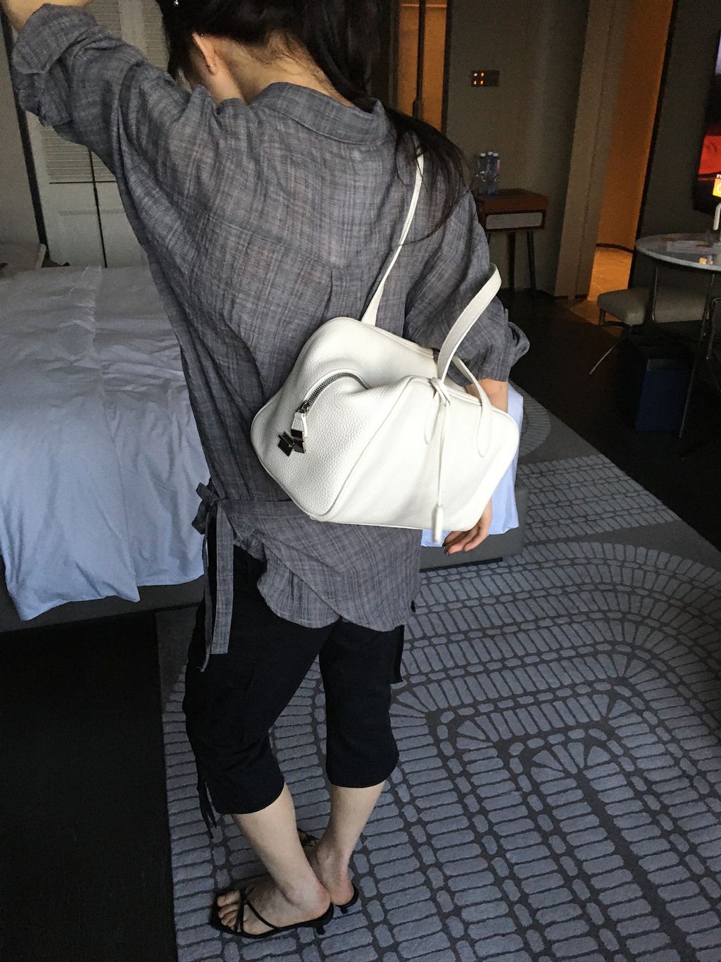 70633d82399bf098041fde67c2a1c8d4