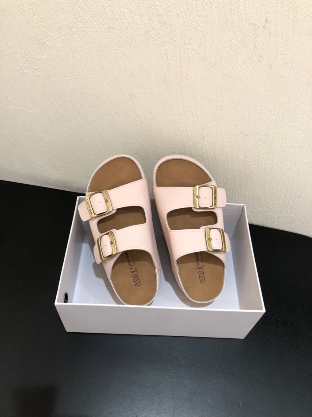 ea2c18e85aab7122c1eb226c7ad9bcf2