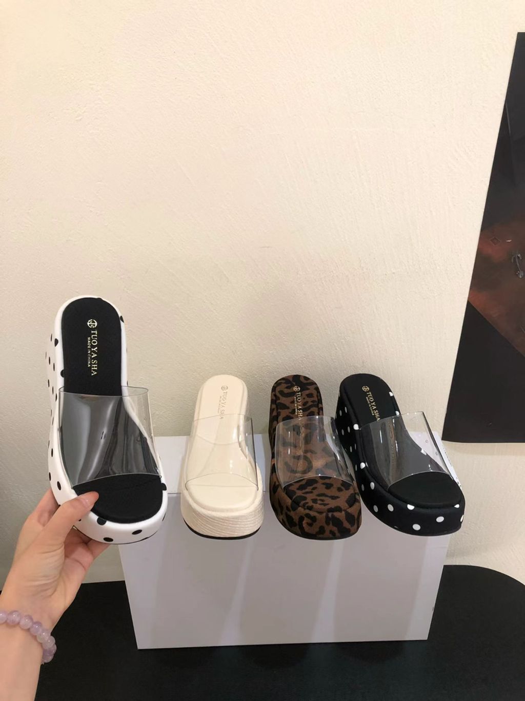 37d992930976af7141b306944671964c