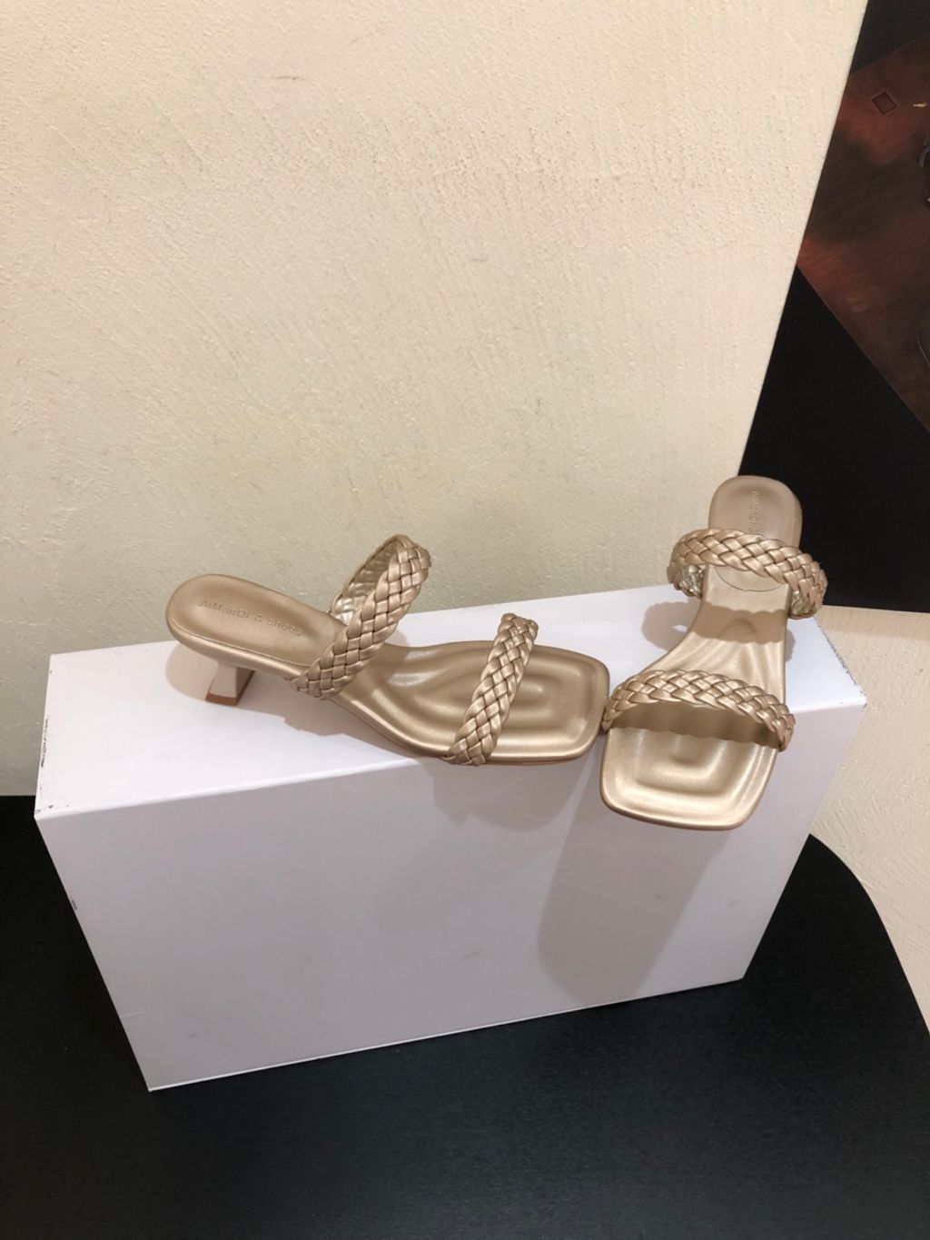 977ef2cc9024bb05a2f19583d0763176