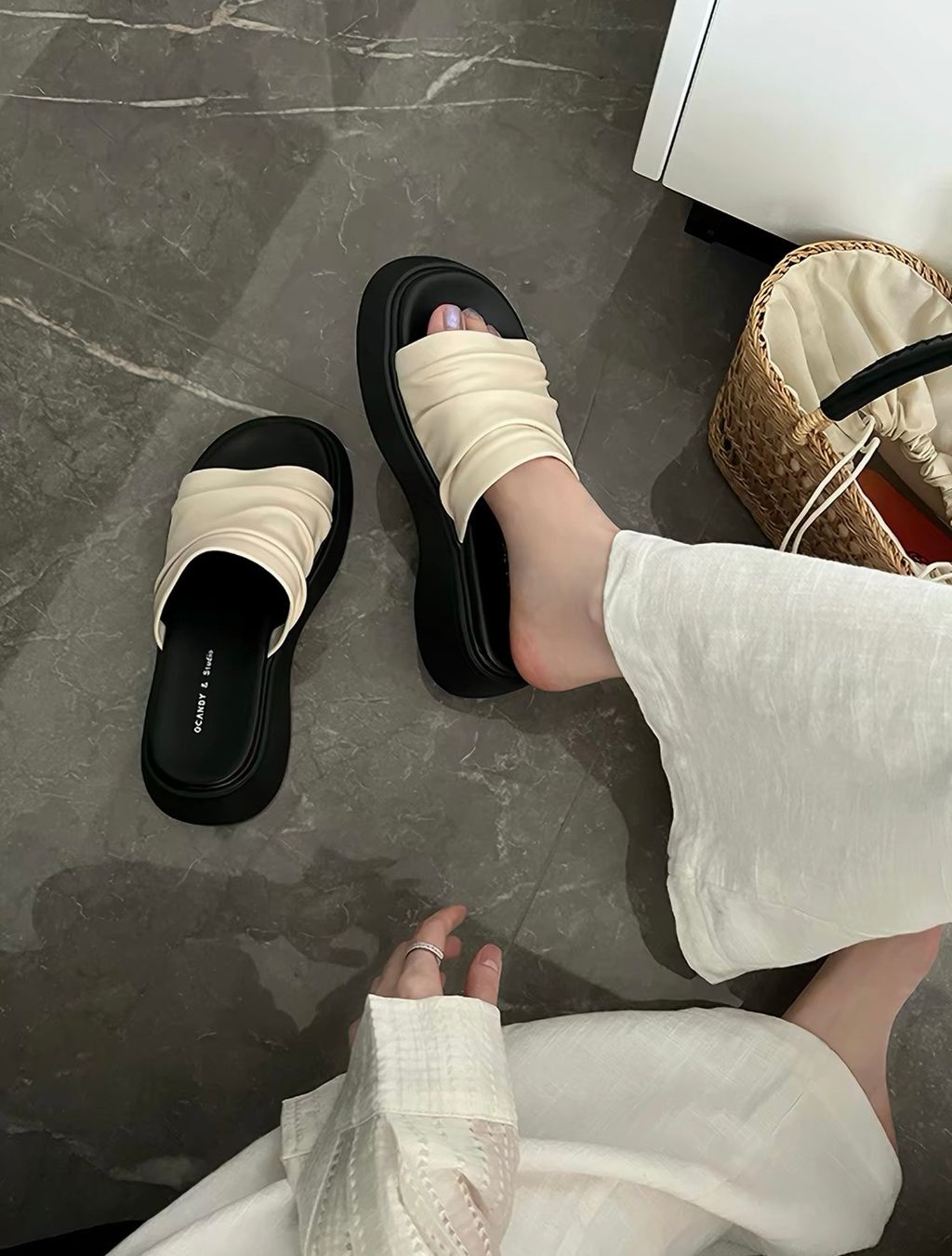 fe196fc7ab15e6bcd4013f5dd06e7dc2