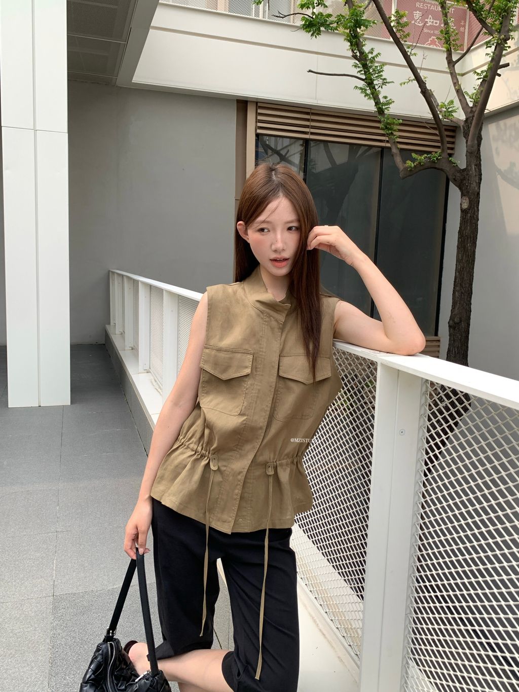 21ffe01b613e378ef6f9e02281173758