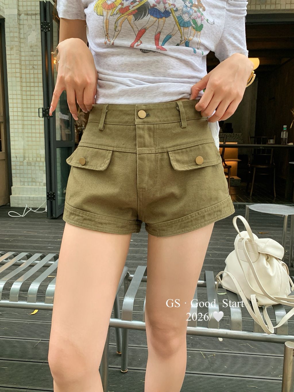 42d027acbc75afe3acbf613b09bc8840