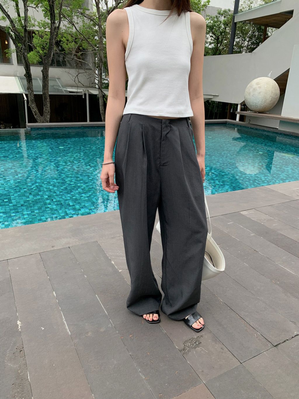 47e4b0893f0200e041b27c8483edfe83