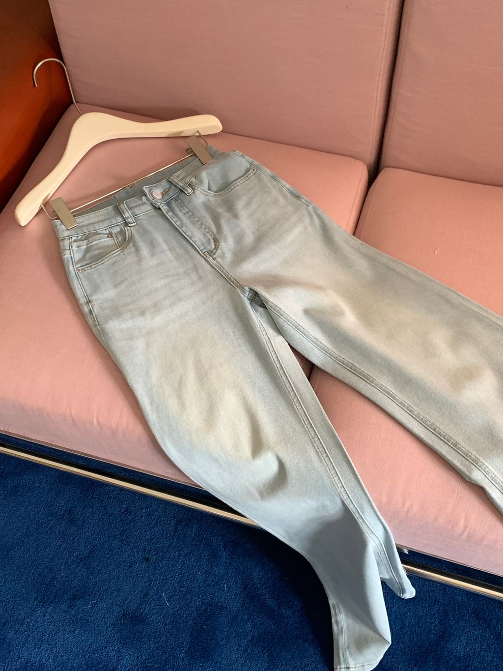 f7ea66ba48b160a407e85b04fc835677