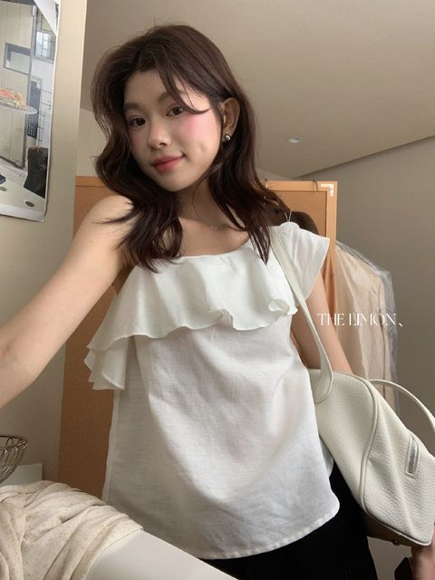 8796879fcf221bcad3d133b56492a3a2