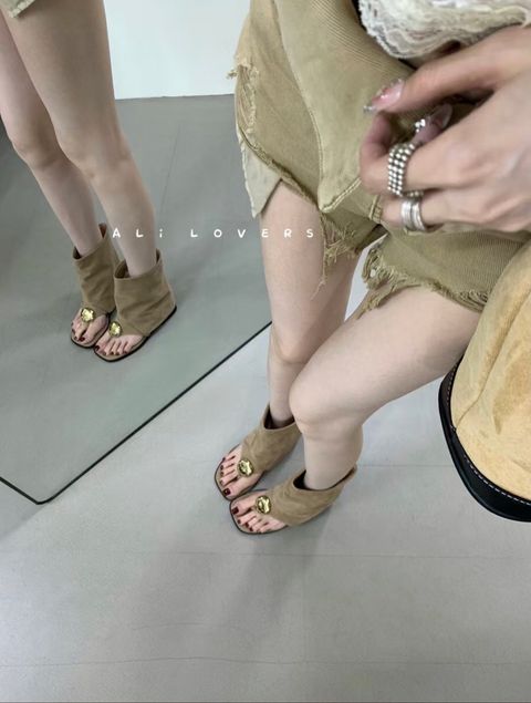d918d38ee7a44f88be136bb894eb94f4