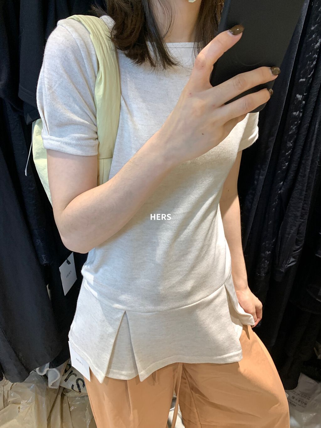 8199842f21f5ec936cc9d8d7a1800497