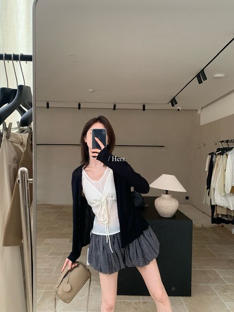 ebe9bd3b8764674f65064595646fd693