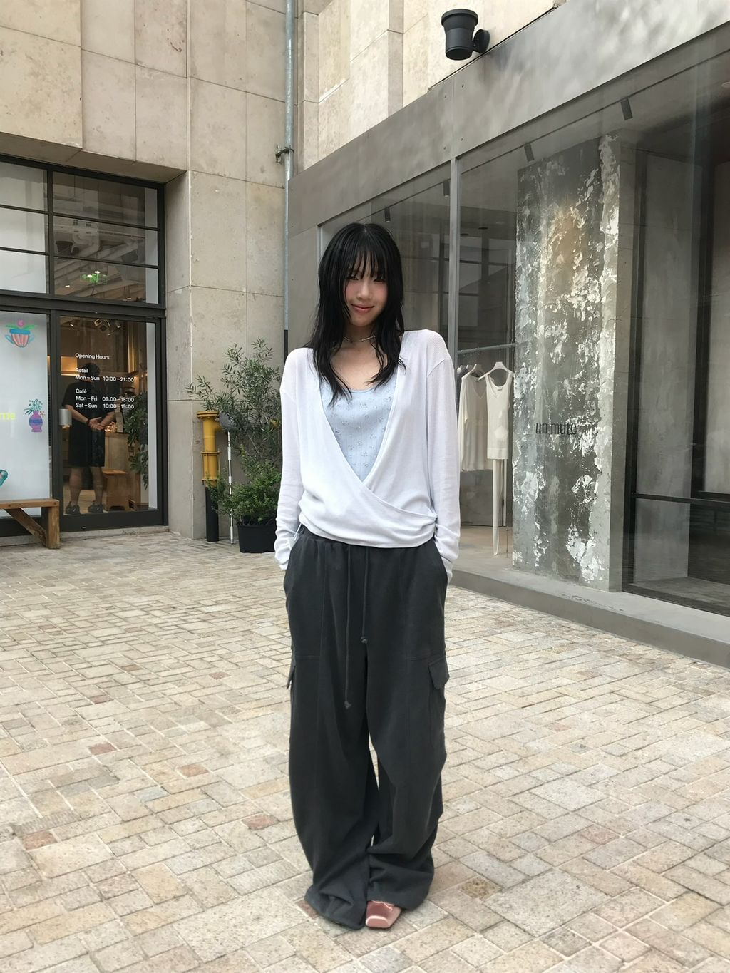 b70a8fdd6cac355ea3769f626f2702a4