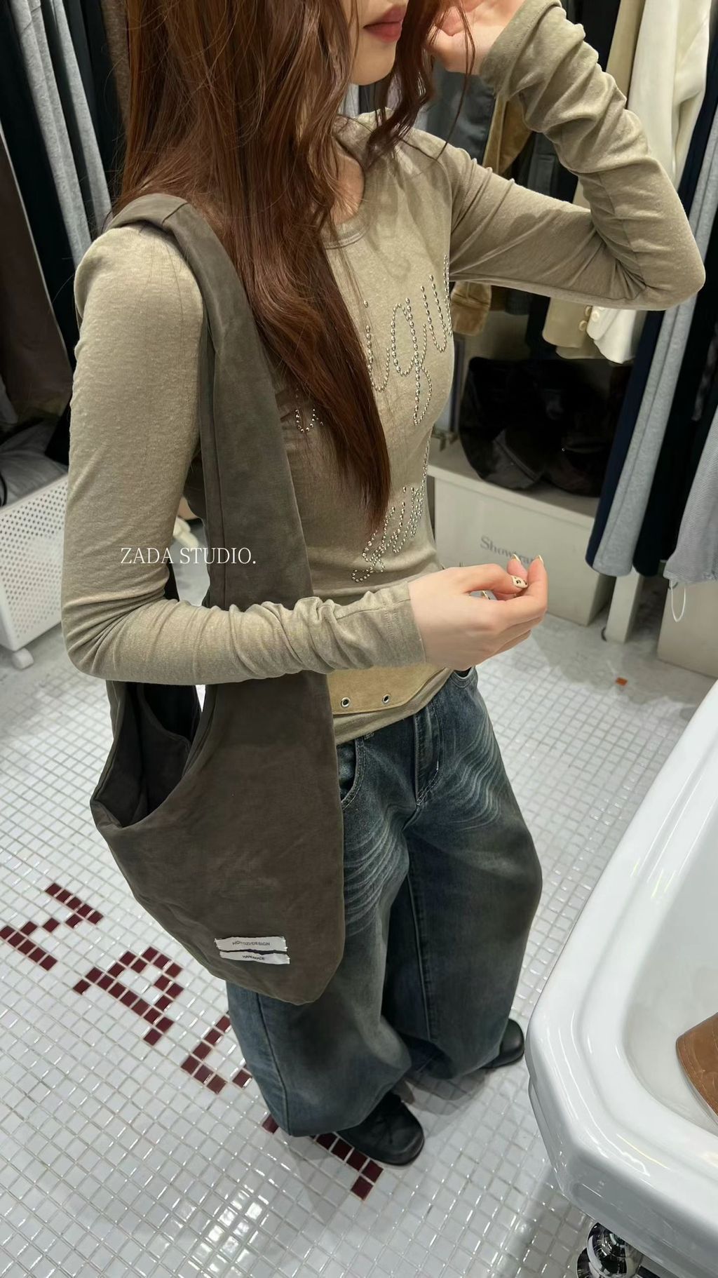 06e29241cb15c5bf5826e5822d2855fb