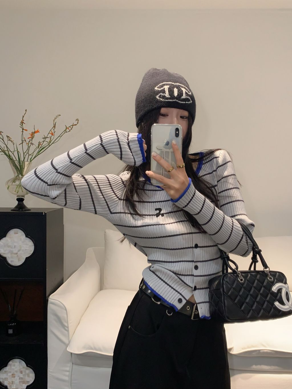 04ecb2078653839fa1a194bb222cd5eb