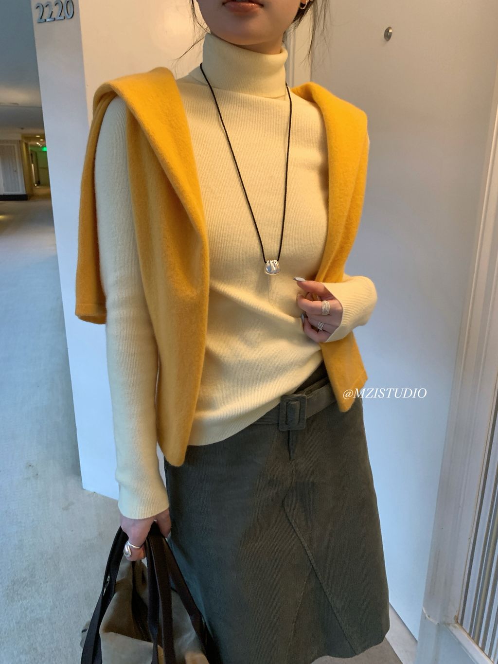 b7e8c92e1c063b64c8f13eeebdbaee48