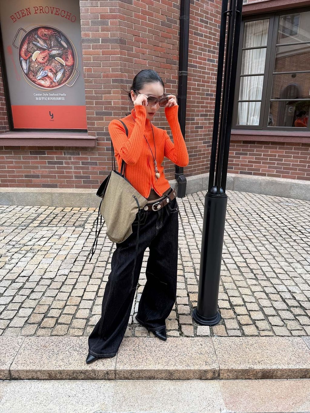 f1ddb10ed9c39e88a68b3922db0e9439