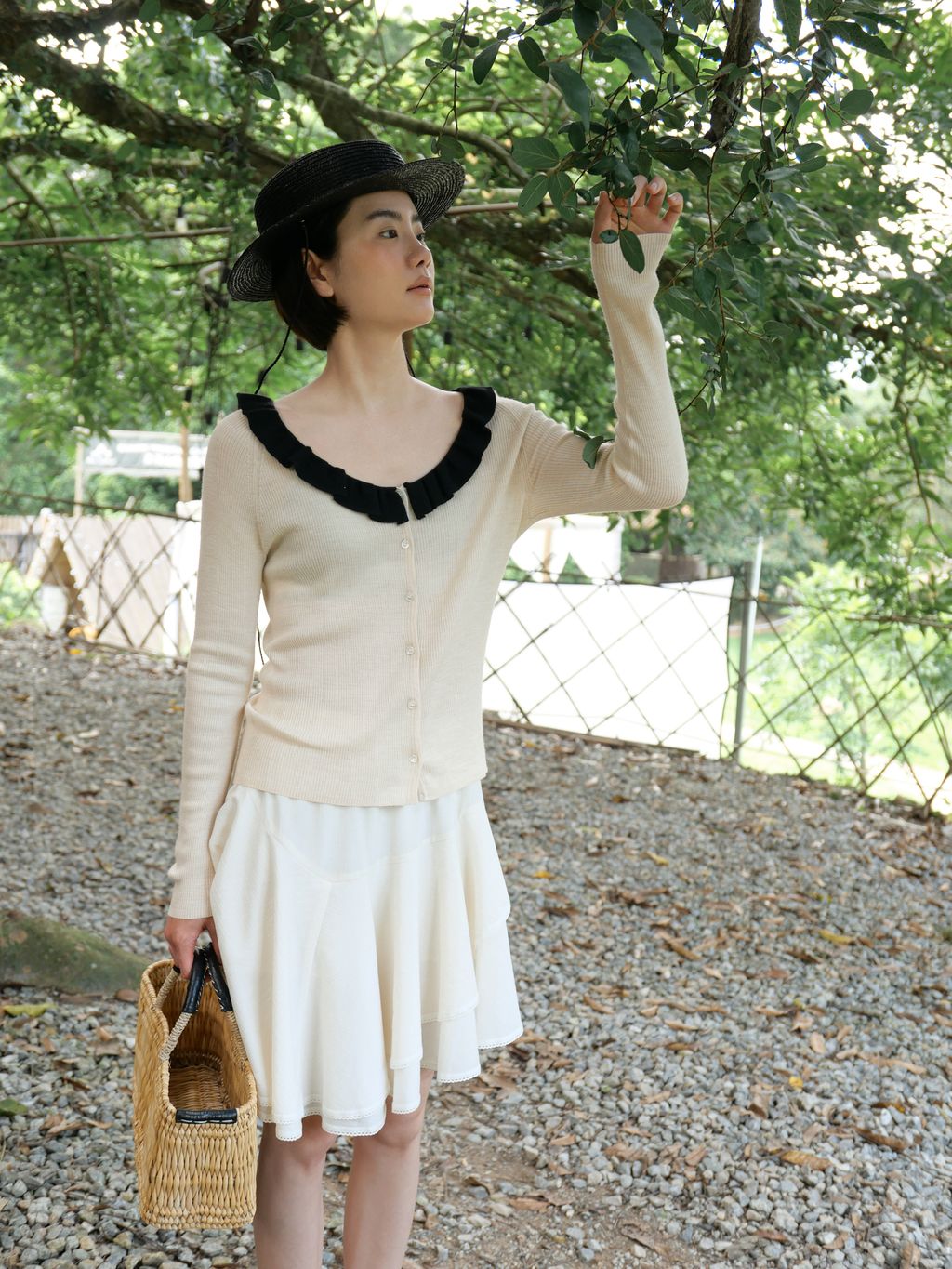 f75b0ce2fb144613c6c5727cda1ae972